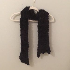 A cozy black scarf